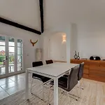 Charming With Private And Heated Pool *