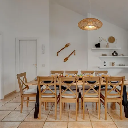 Charming With Private And Heated Pool וילה אדחה