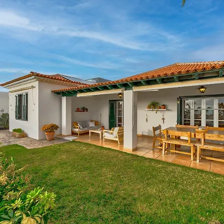 Charming With Private And Heated Pool וילה *