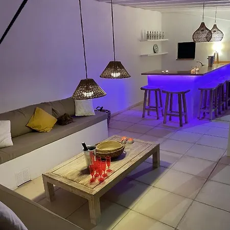 וילה Charming With Private And Heated Pool