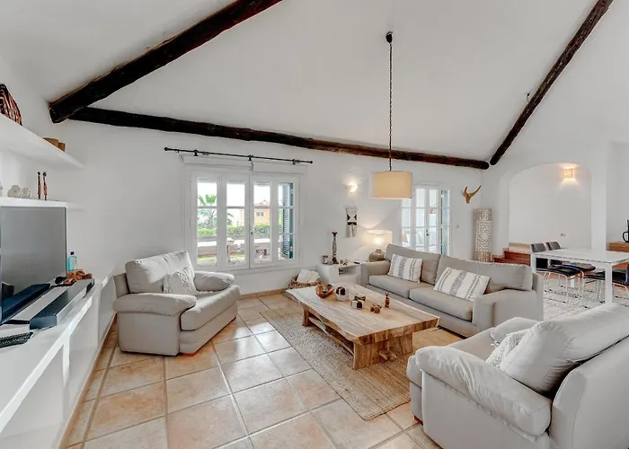 빌라 Charming With Private And Heated Pool