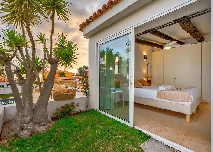 Villa Charming With Private And Heated Pool *