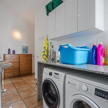 Charming With Private And Heated Pool 别墅 *